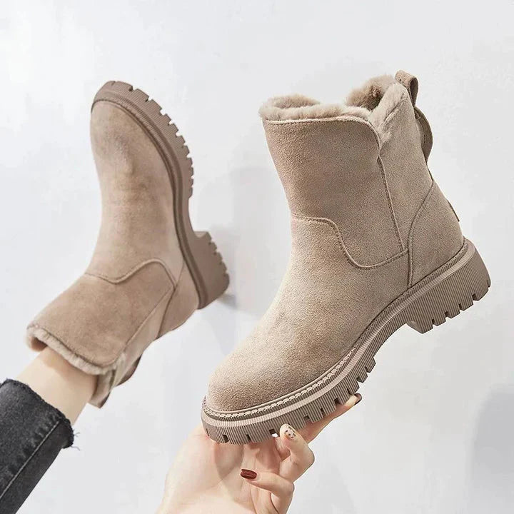 Women_s_Boots_With_Fur_Uppers